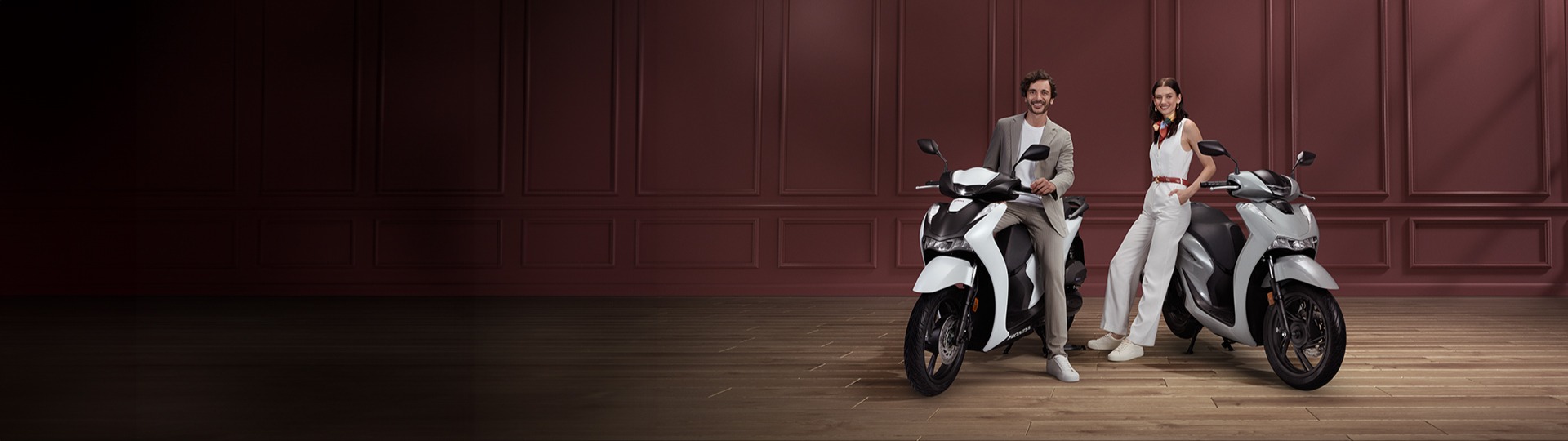 Dikkat çekici ve şık tasarımıylasana çok yakışacak Honda SH125i,şimdi Türkiye'de.
